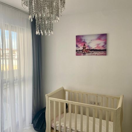 White Luxury Apartment 시비우 외부 사진