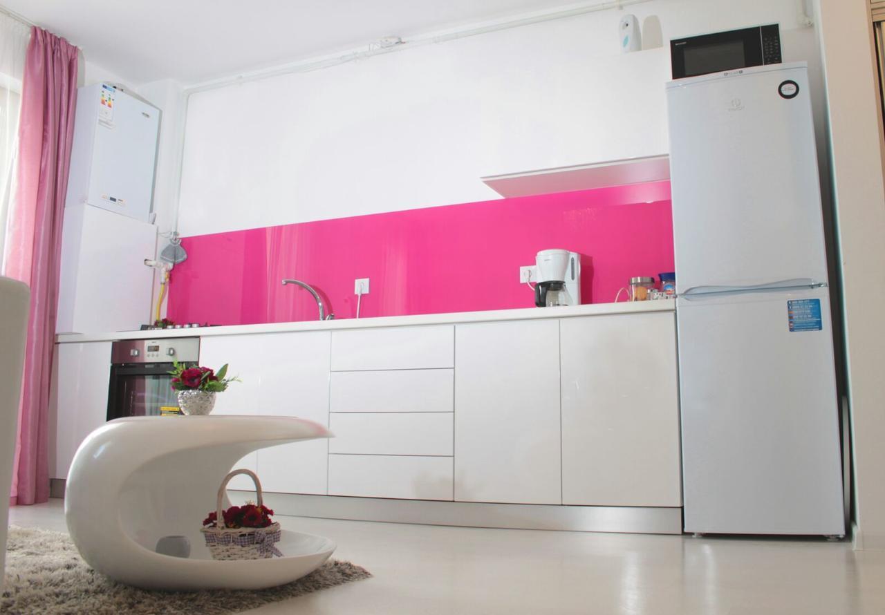 White Luxury Apartment 시비우 외부 사진