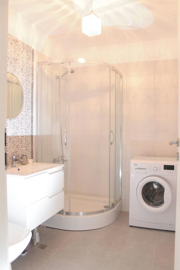 White Luxury Apartment 시비우 외부 사진