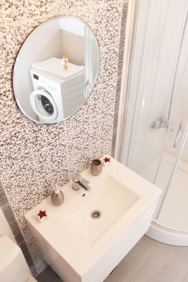 White Luxury Apartment 시비우 외부 사진